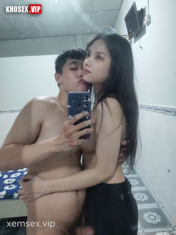 clip-sex-em-deo-kinh-vay-xanh-xinh-dam-dang-ngon-cuc-hot-full-clip-pic-phan-2-hinh-09