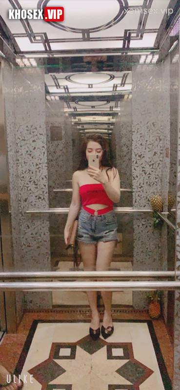 clip-sex-em-thien-trang-gai-nganh-massage-dit-nhau-voi-khach-hinh-03