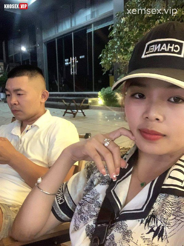 lo-clip-sex-cap-vo-chong-vung-cao-chich-vo-suong-ren-la-full-clip-pic-hinh-03
