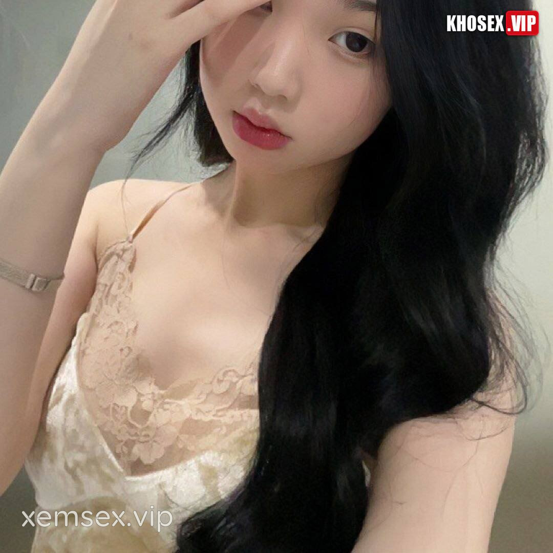 lo-clip-sex-hot-girl-ngoc-tram-cuc-dam-loan-voi-ban-trai-hinh-03