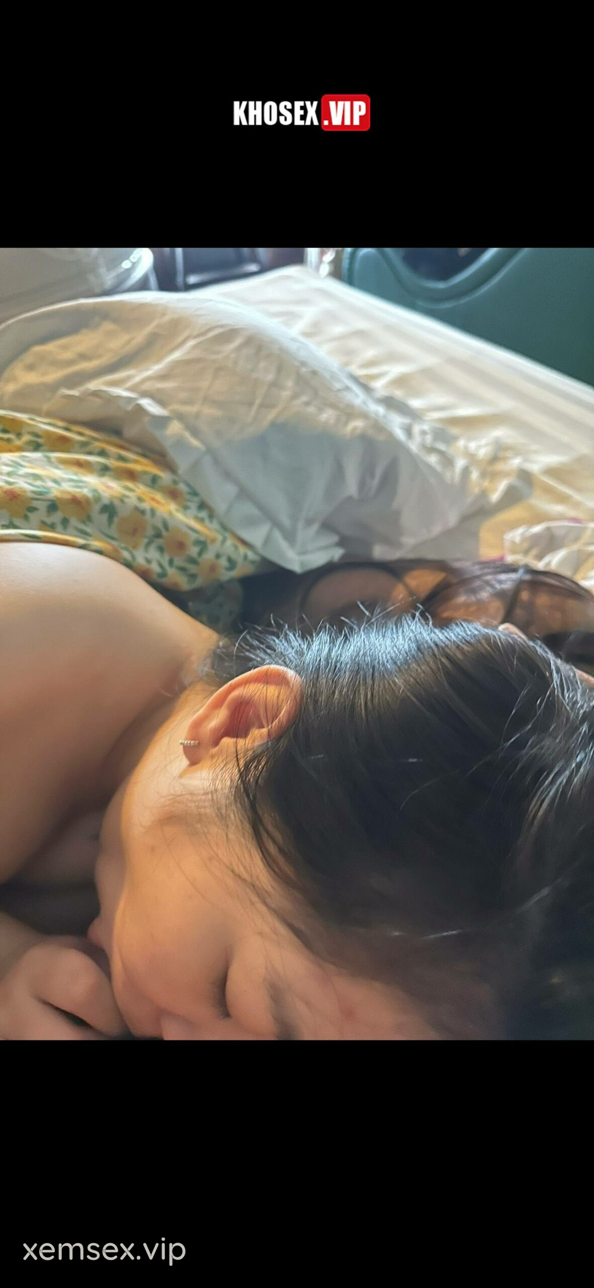 lo-clip-sex-tiktoker-dam-xinh-yeu-lam-sgbb-bi-bo-duong-chich-ren-la-tham-thiet-hinh-14-scaled-1